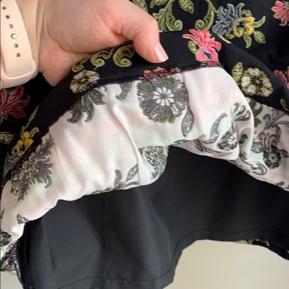 Loft Skirt - Picture 4 of 5